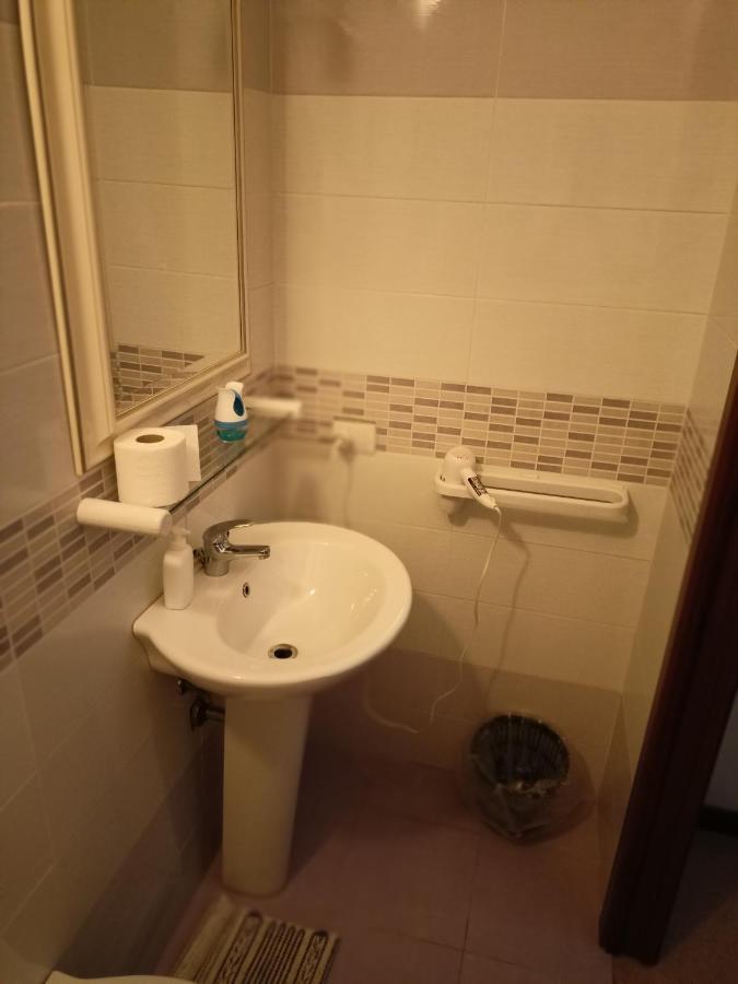 Marco - Camere Con Bagno Privato Vicino Al Centro Foligno Esterno foto