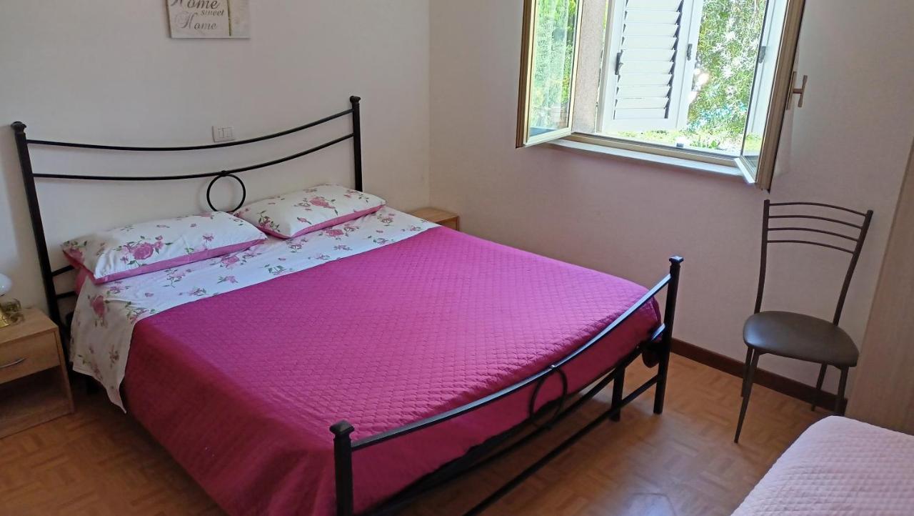 Marco - Camere Con Bagno Privato Vicino Al Centro Foligno Esterno foto