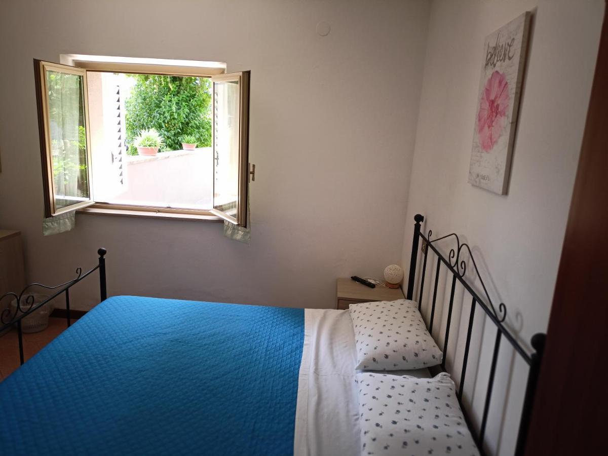 Marco - Camere Con Bagno Privato Vicino Al Centro Foligno Esterno foto