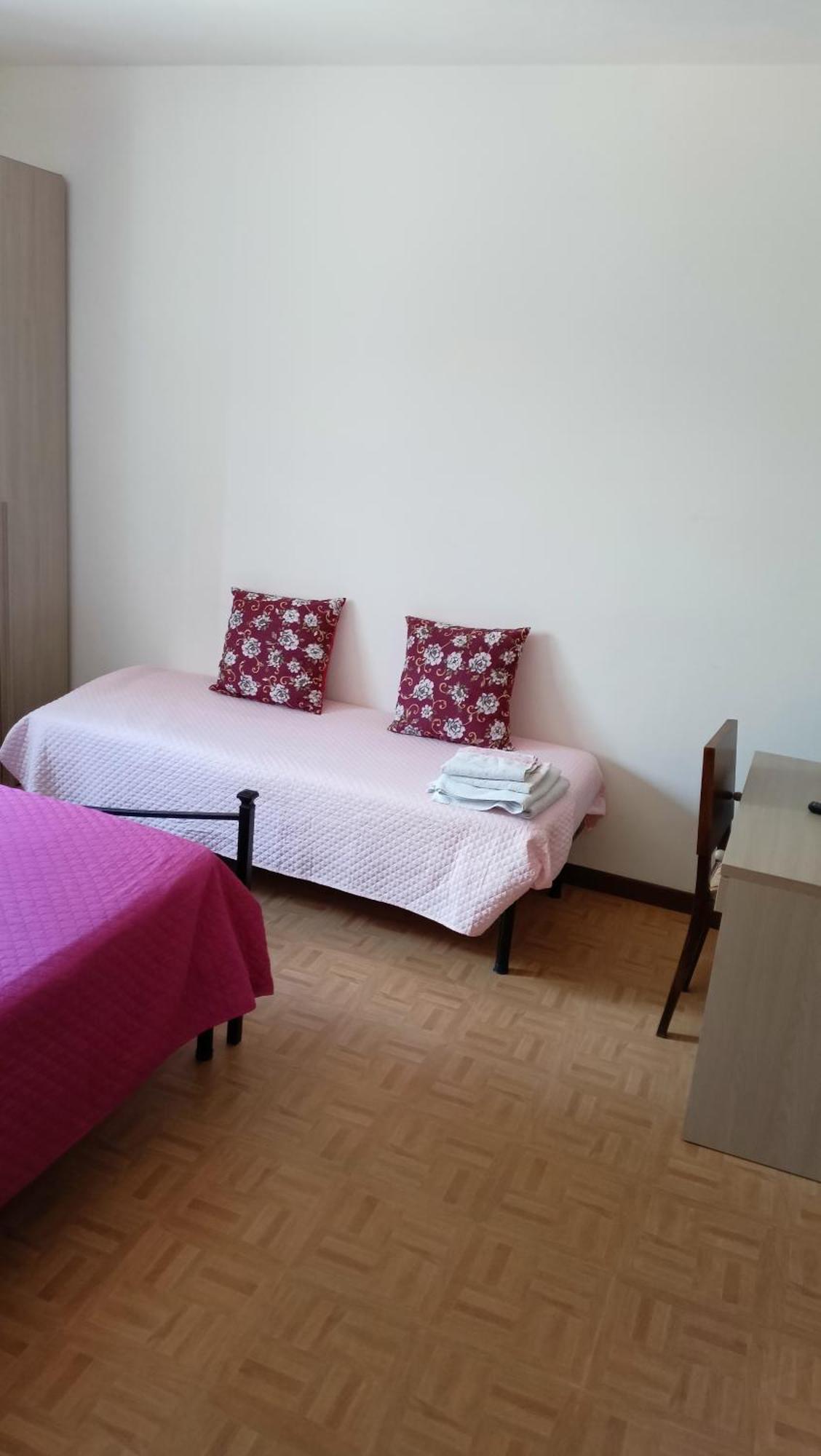 Marco - Camere Con Bagno Privato Vicino Al Centro Foligno Esterno foto