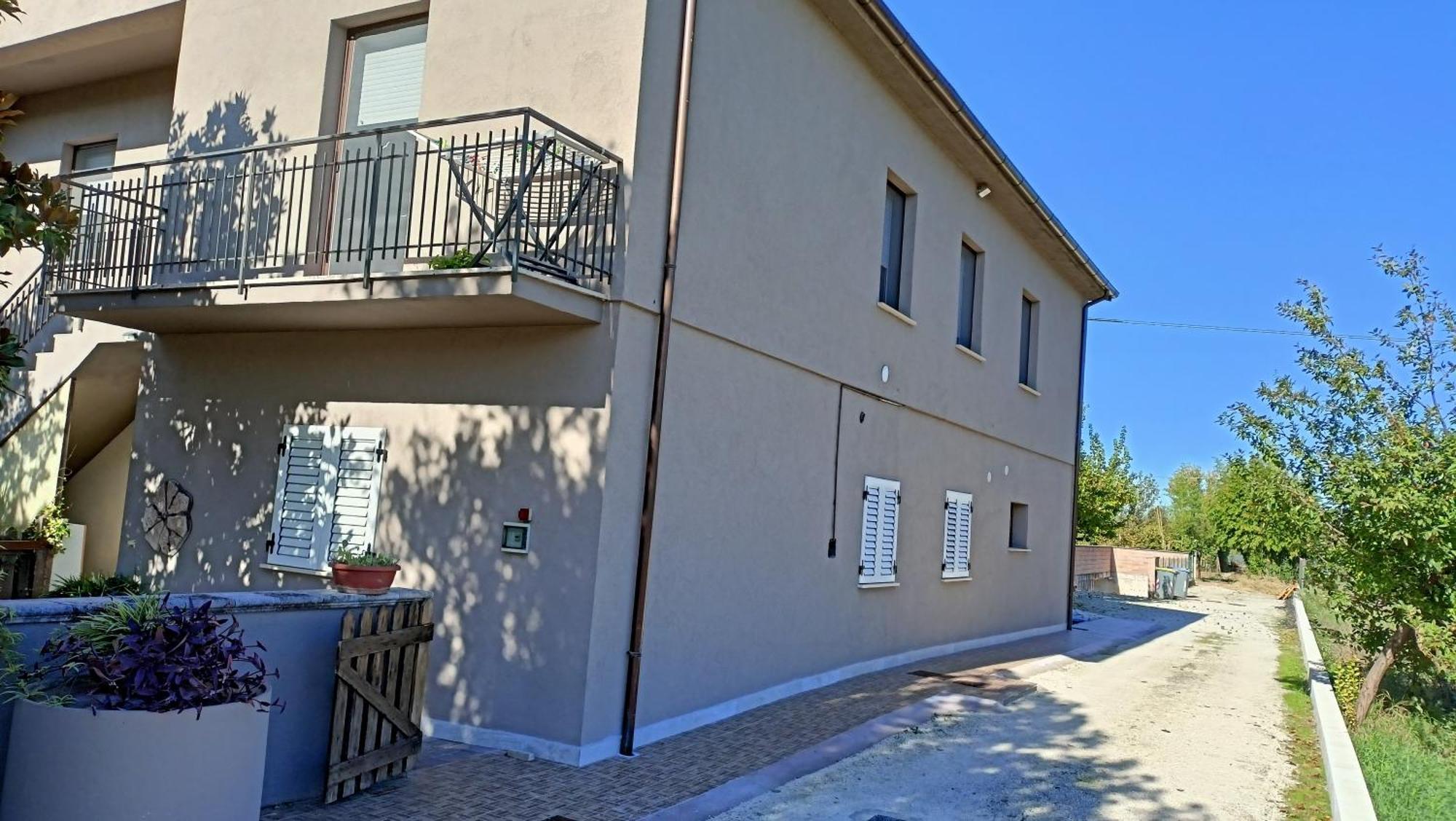 Marco - Camere Con Bagno Privato Vicino Al Centro Foligno Esterno foto