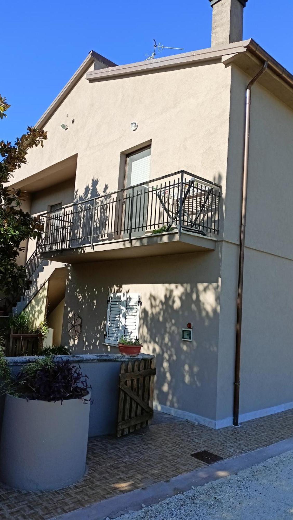 Marco - Camere Con Bagno Privato Vicino Al Centro Foligno Esterno foto
